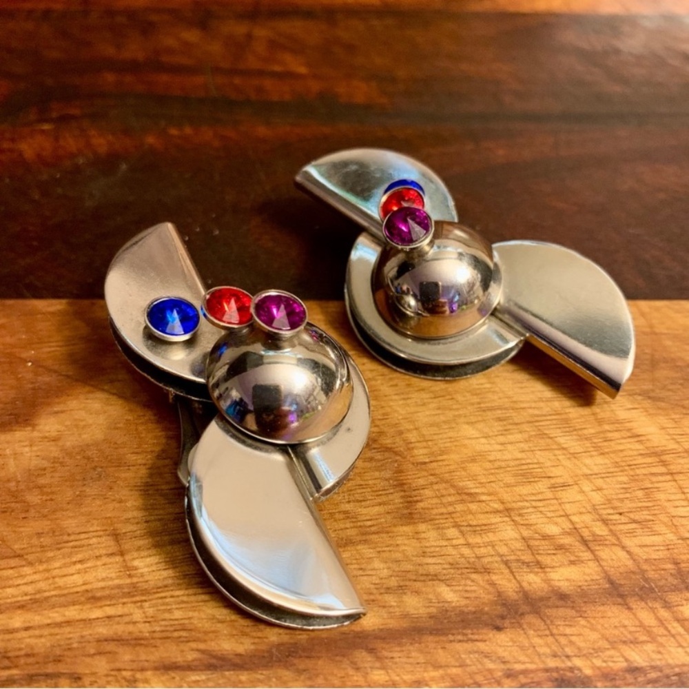 1980's Vintage Geometric Rhodium Crystals Clip On Earrings